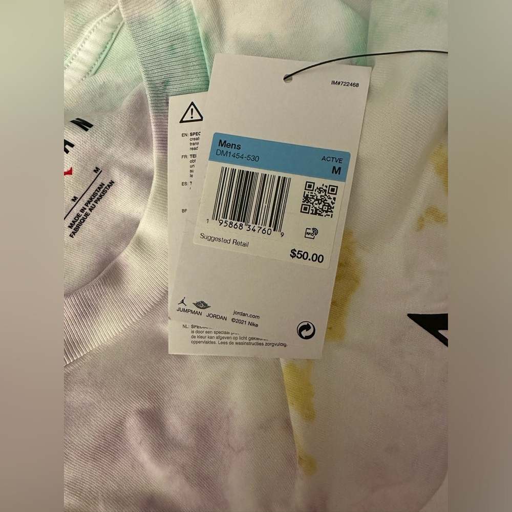 Air Jordan Men's Tie Dye T-Shirt in Doll Size Medium Men NWT - Picture 6 of 7